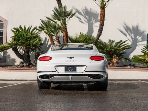 Used 2022 Bentley Continental GT image 16