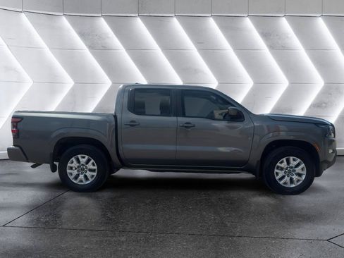 Used 2022 Nissan Frontier SV RWD image 8