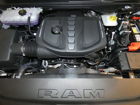 New 2026 RAM 1500 Limited image 33