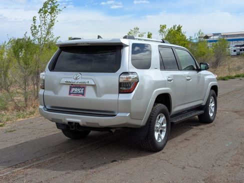Used 2022 Toyota 4Runner SR5 image 5