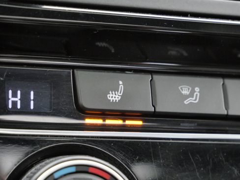 Used 2018 Volkswagen Jetta GLI image 28