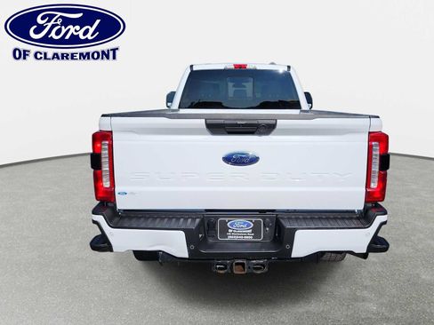 Used 2023 Ford F250 XL w/ STX Appearance Package AWD/4WD image 17