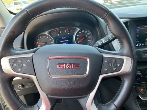 Used 2021 GMC Terrain SLE w/ Driver Convenience Package image 18