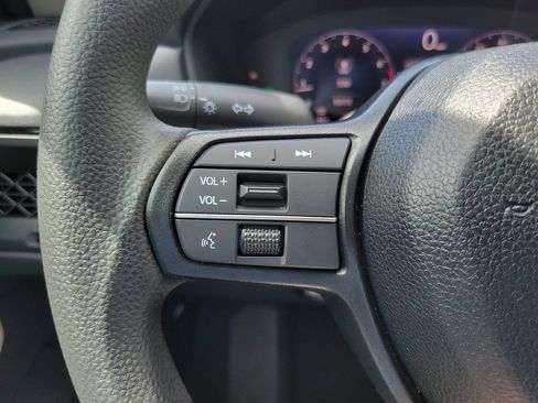 Used 2025 Honda Accord LX image 19
