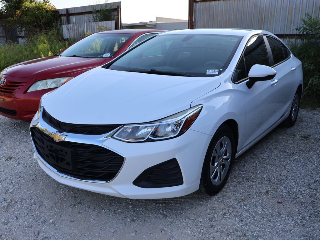 Used 2019 Chevrolet Cruze Sedan FWD image 12