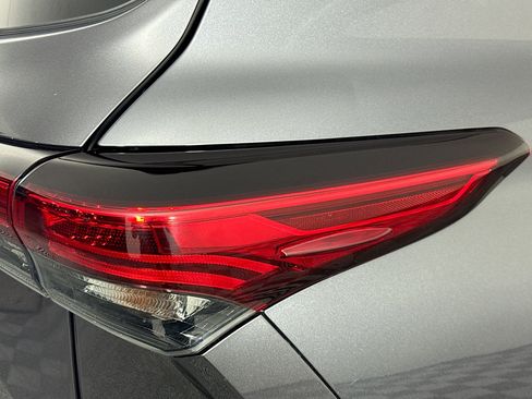 Used 2020 Toyota Highlander Platinum image 33