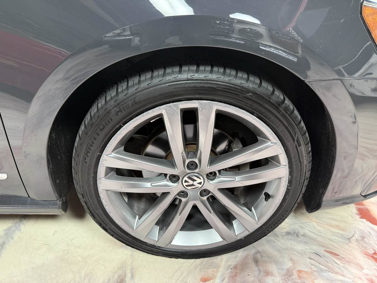 Used 2017 Volkswagen Passat 1.8T R-Line FWD image 37