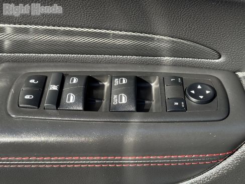 Used 2024 Dodge Durango GT image 19