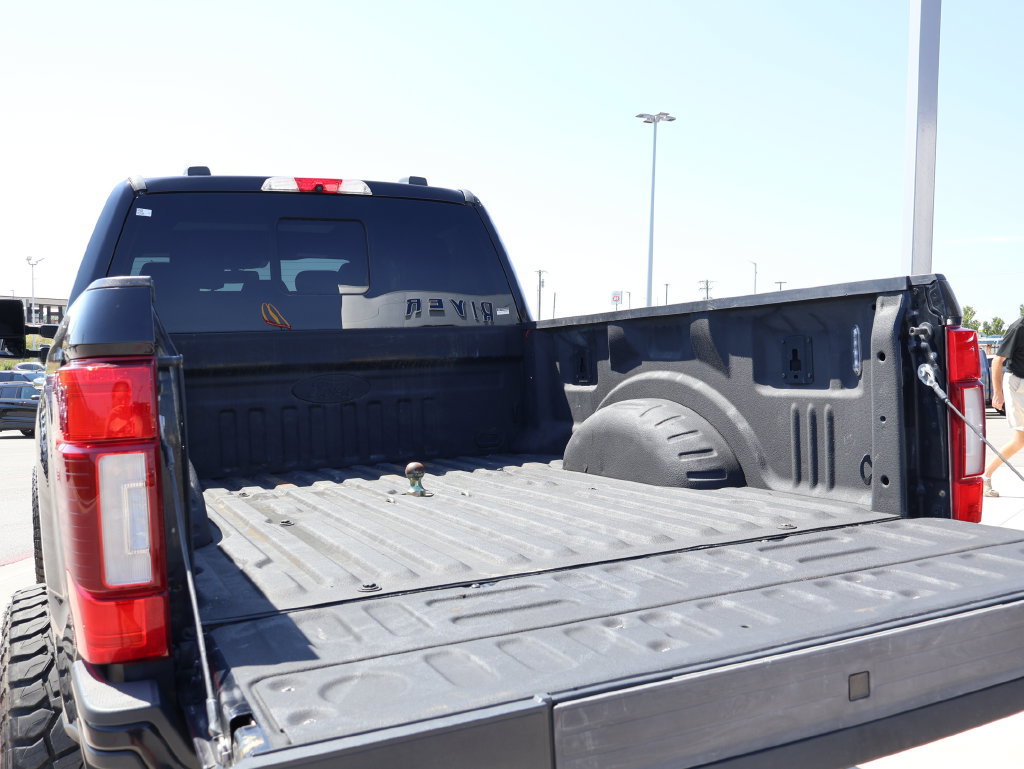Used 2021 Ford F250 Platinum w/ FX4 Off-Road Package AWD/4WD image 15