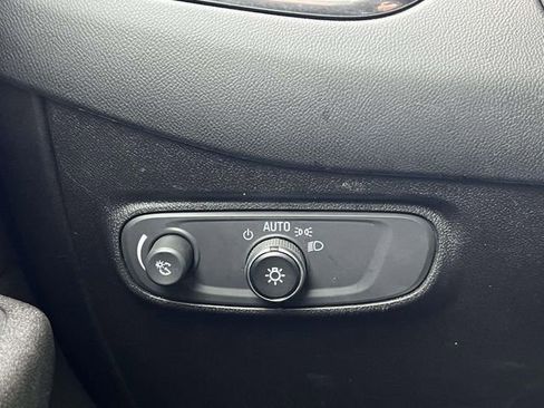 Used 2019 Chevrolet Equinox LT image 29