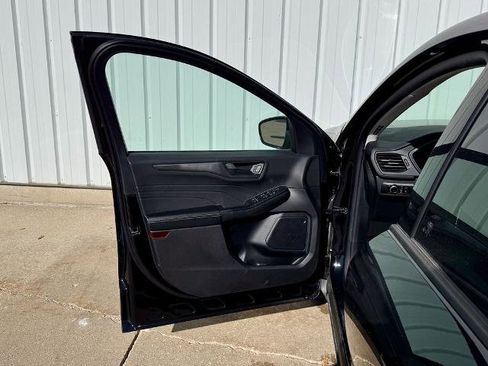 Certified 2025 Ford Escape Active w/ Cold Weather Package image 13