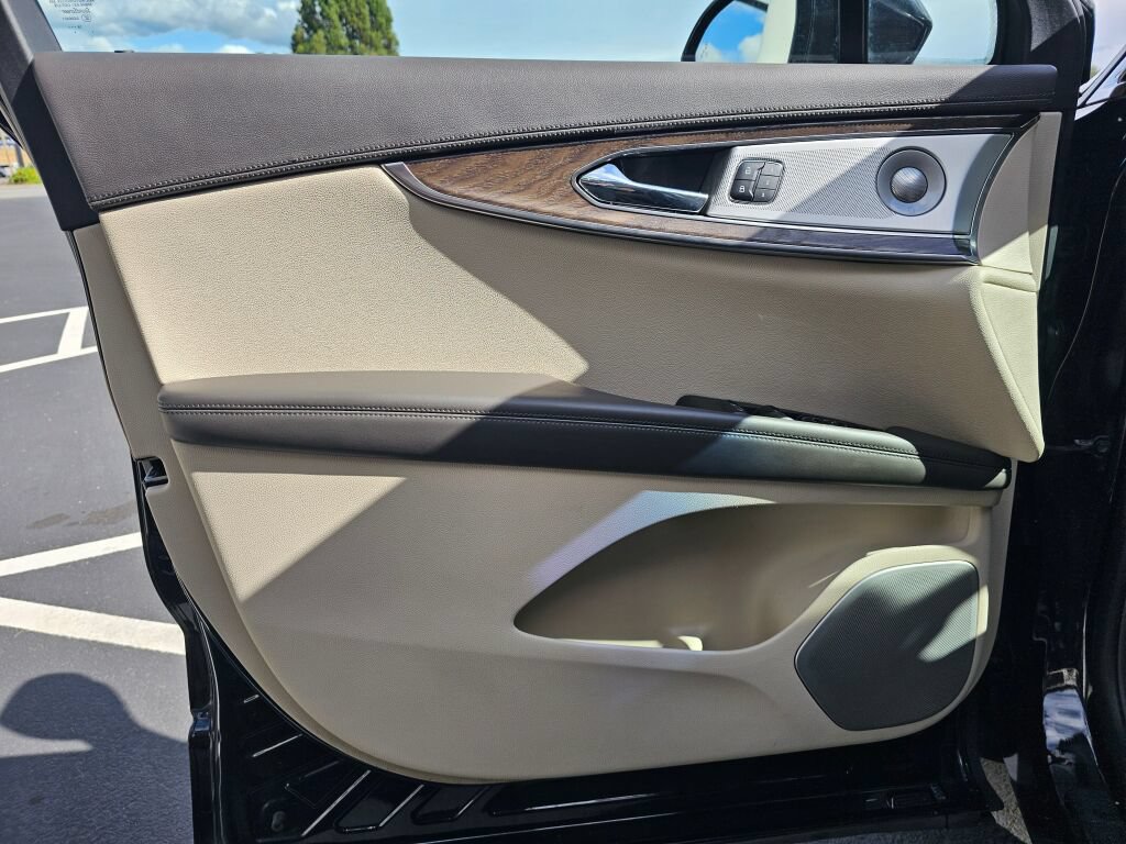 Used 2019 Lincoln Nautilus Reserve w/ Ultimate Package AWD/4WD image 19