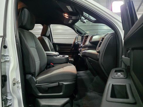 Used 2024 RAM 3500 Tradesman w/ Chrome Appearance Group image 16