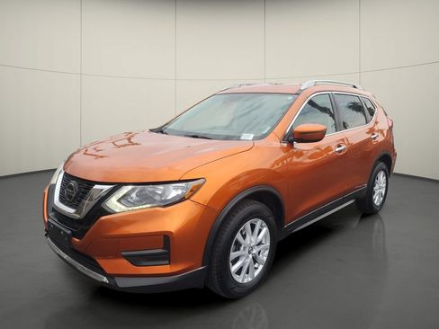 Used 2019 Nissan Rogue SV AWD/4WD image 3