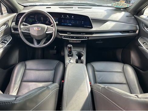 Certified 2024 Cadillac XT4 Premium Luxury image 4