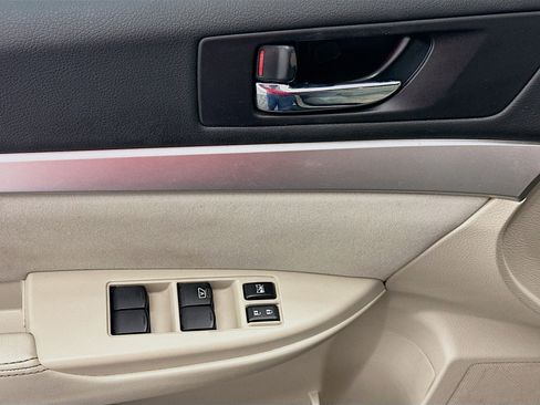 Used 2012 Subaru Outback 2.5i w/ Alloy Wheel Pkg image 15