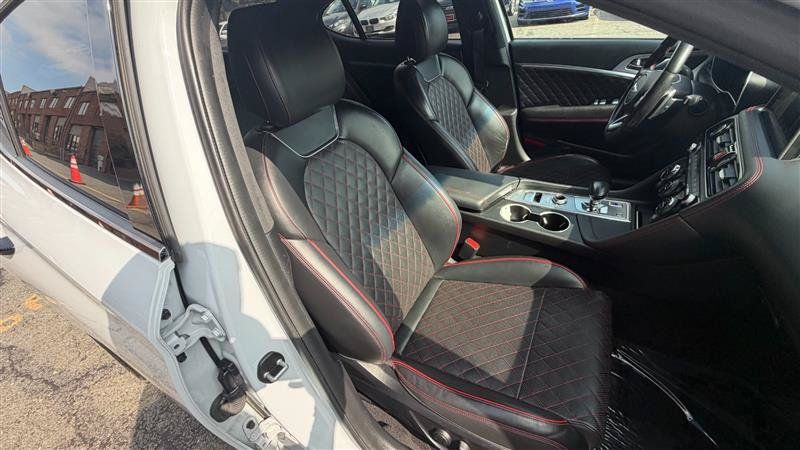 Used 2019 Genesis G70 2.0T Advanced w/ Sport Package RWD image 7