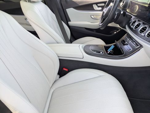 Used 2022 Mercedes-Benz E 350 Sedan image 11