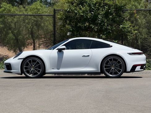 Certified 2021 Porsche 911 Carrera RWD image 2