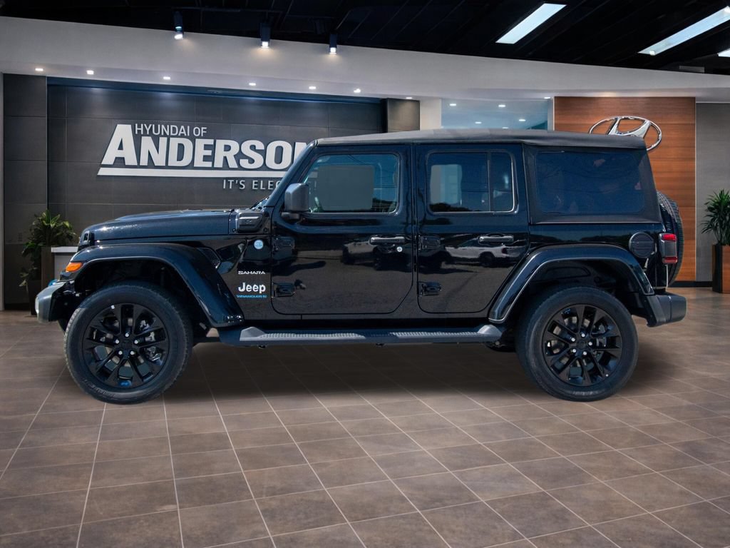 Used 2023 Jeep Wrangler Unlimited Sahara AWD/4WD image 5