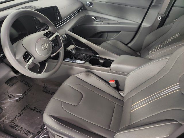 Certified 2025 Hyundai Elantra Hybrid FWD image 11