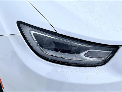 Used 2022 Chrysler Pacifica Touring-L image 28