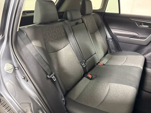 Used 2021 Toyota RAV4 XLE AWD/4WD image 15