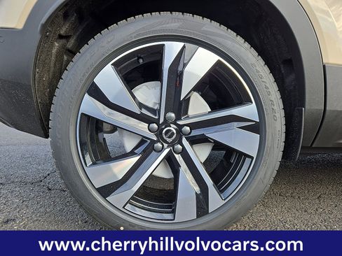 New 2026 Volvo XC40 B5 Ultra w/ Climate Package image 6