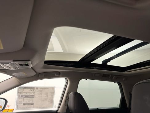 New 2026 Nissan Pathfinder Platinum FWD image 15