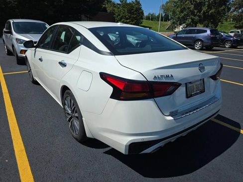 Certified 2023 Nissan Altima 2.5 SV w/ SV Premium Package FWD image 8