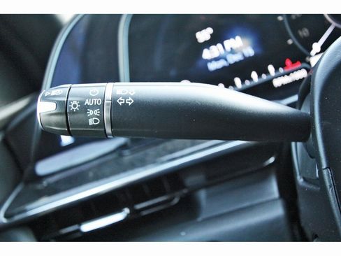 Used 2023 Cadillac Escalade Premium Luxury image 16