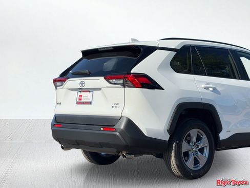 Certified 2025 Toyota RAV4 LE AWD/4WD image 11