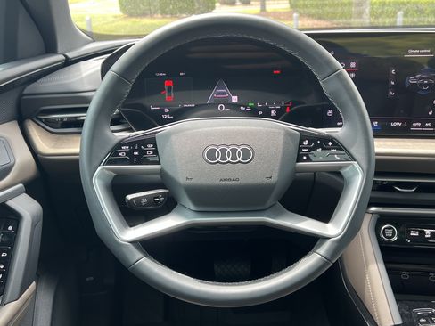 Certified 2025 Audi Q5 Premium w/ Premium Plus AWD/4WD image 18