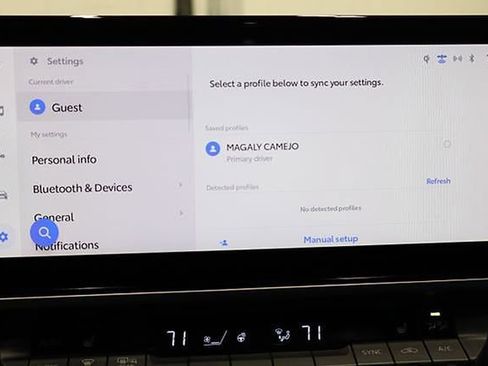 Used 2025 Toyota Camry XLE image 33