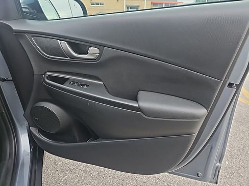 Used 2021 Hyundai Kona Limited w/ Cargo Package image 34