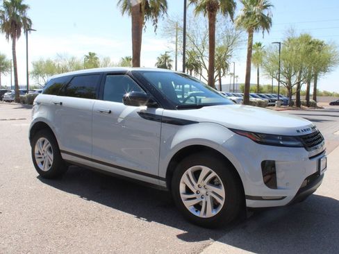 Used 2024 Land Rover Range Rover Evoque S AWD/4WD image 9