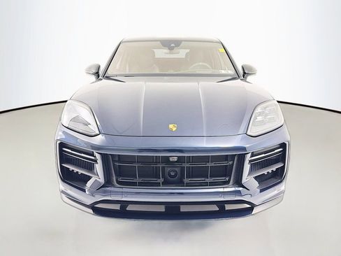 Certified 2025 Porsche Cayenne Turbo GT image 7