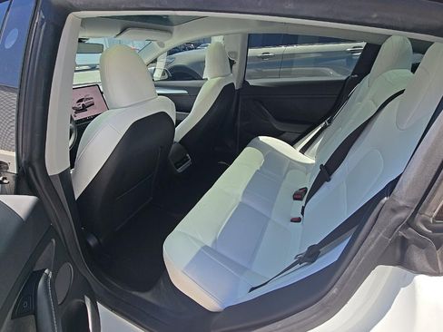 Used 2022 Tesla Model Y Performance AWD/4WD image 13