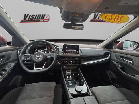 Used 2023 Nissan Rogue SV image 25