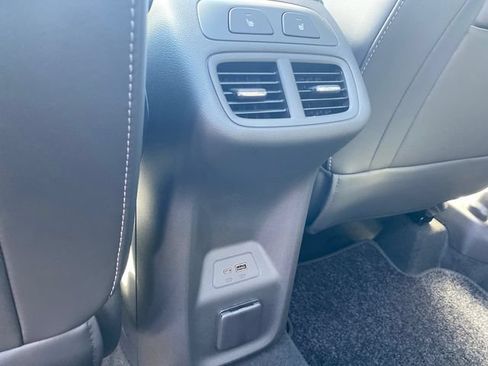 Certified 2024 Buick Envision Avenir AWD/4WD image 21