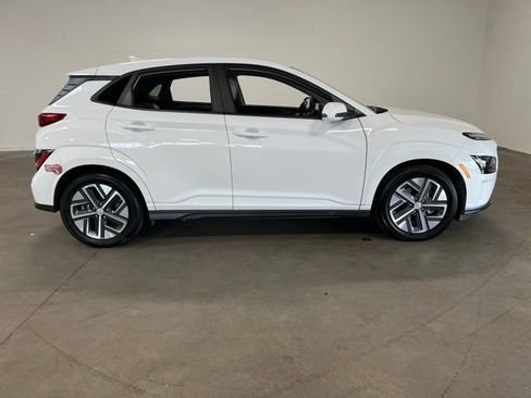 Used 2023 Hyundai Kona SEL w/ Cargo Package FWD image 2