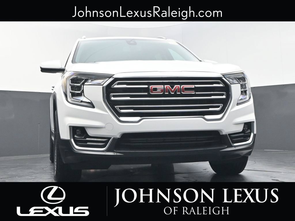 Used 2022 GMC Terrain SLT w/ Infotainment Package II FWD image 16