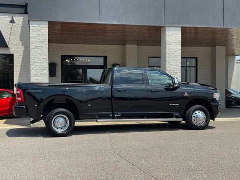 Used 2024 RAM 3500 Laramie w/ Sport Appearance Package AWD/4WD image 16