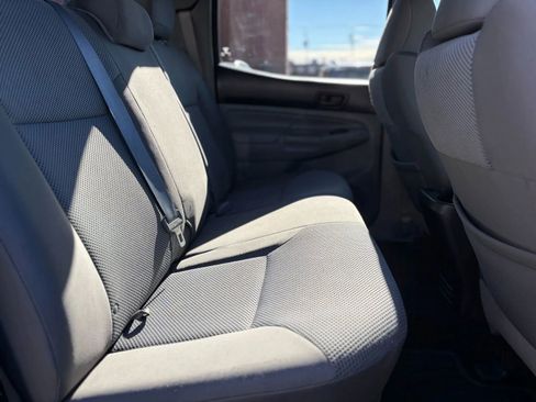 Used 2014 Toyota Tacoma 4x4 Double Cab w/ TRD Sport Package image 18