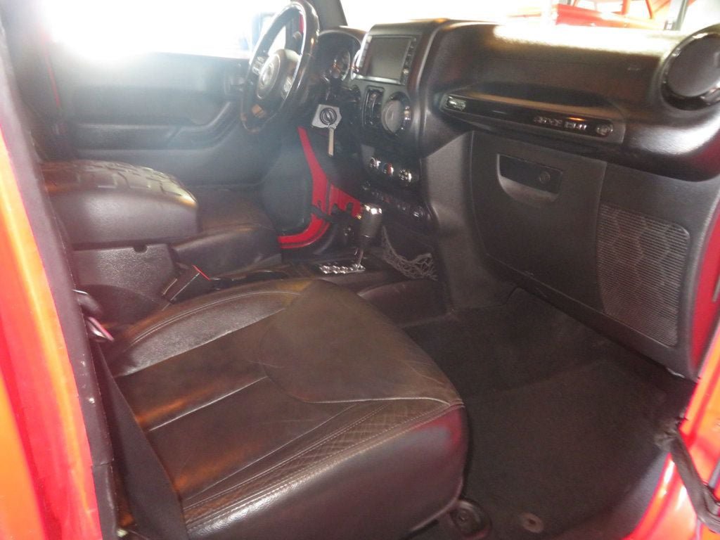 Used 2015 Jeep Wrangler Unlimited Sahara AWD/4WD image 33