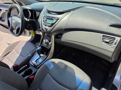 Used 2013 Hyundai Elantra GLS FWD image 34