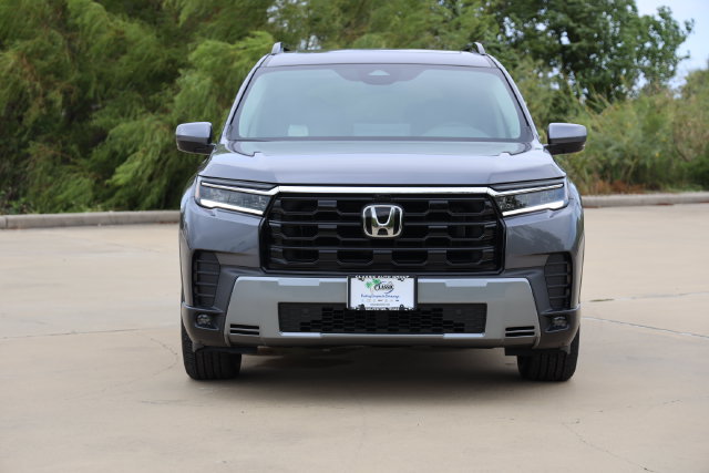 New 2026 Honda Pilot Touring image 2