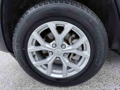 Used 2023 Jeep Grand Cherokee Limited AWD/4WD image 14