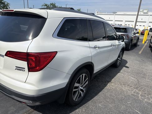 Used 2017 Honda Pilot Touring image 10