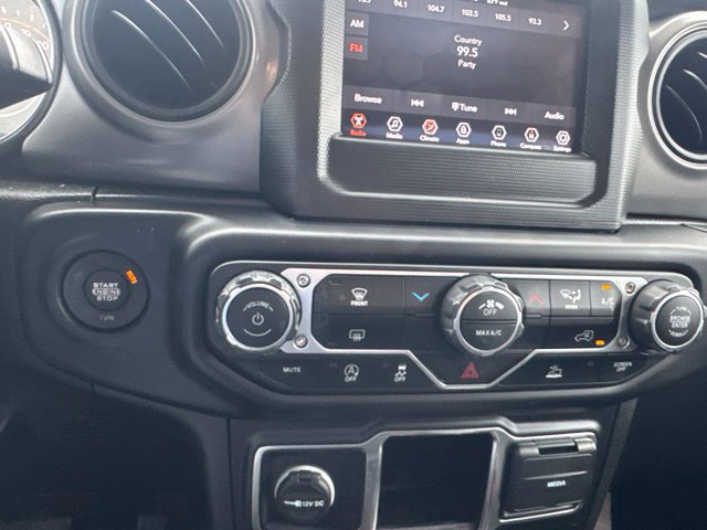 Used 2022 Jeep Wrangler Unlimited Sport AWD/4WD image 21